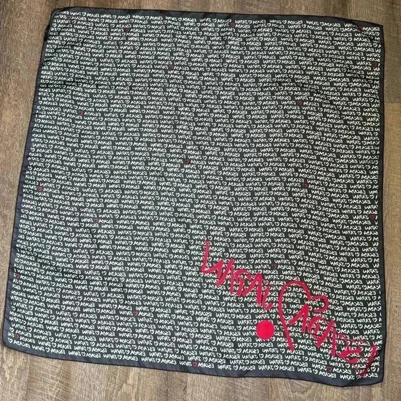 ✅💎Escada Limited Edition Satin Scarf 86cm x 86cm - Picture 6 of 12